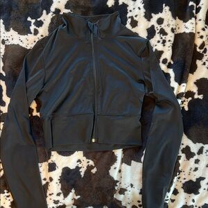 Women's Black cropped athletic Zip-Up Top